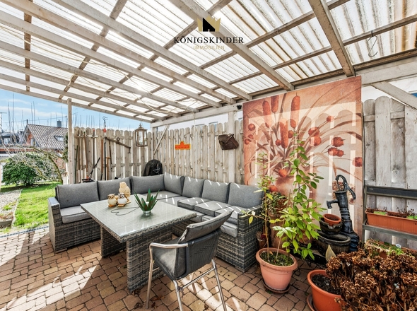 Überdachte tolle Terrasse