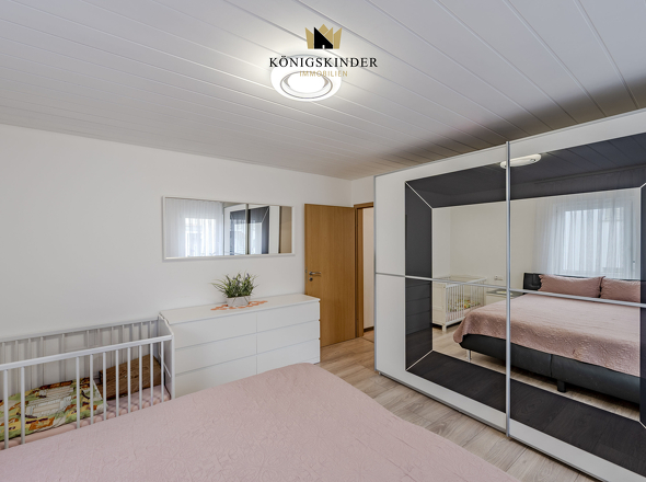 OG Schlafzimmer 1