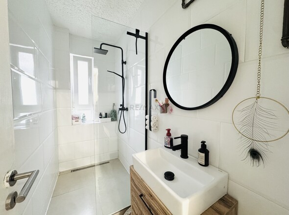 Dusche 2.OG