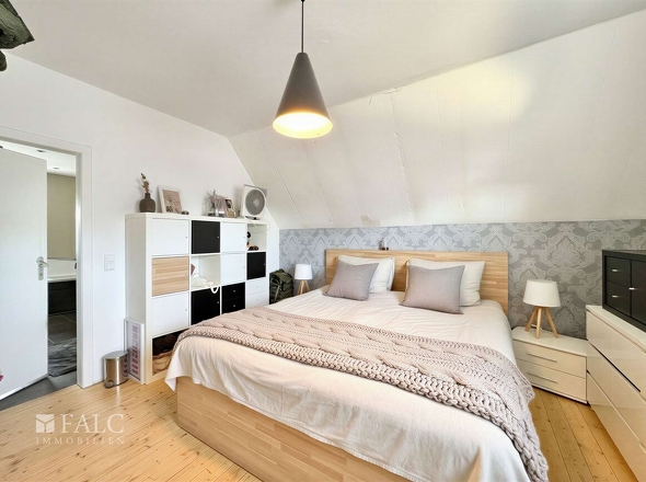 Elternschlafzimmer- (KI Bearbeitet)