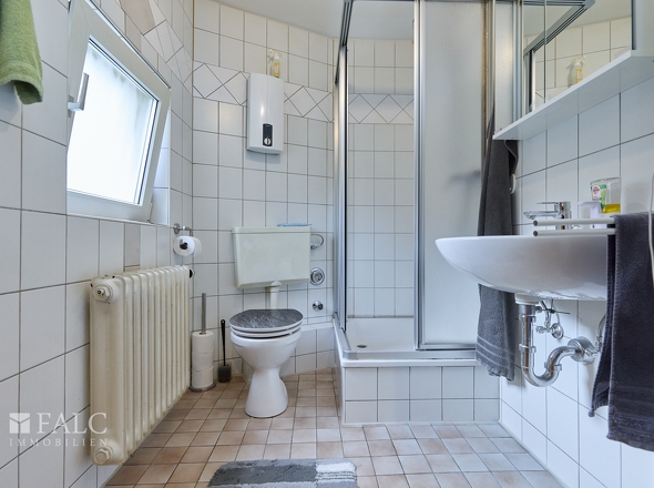 Bad mit Dusche