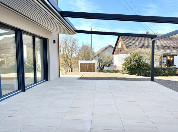 Terrasse mit Überdachung