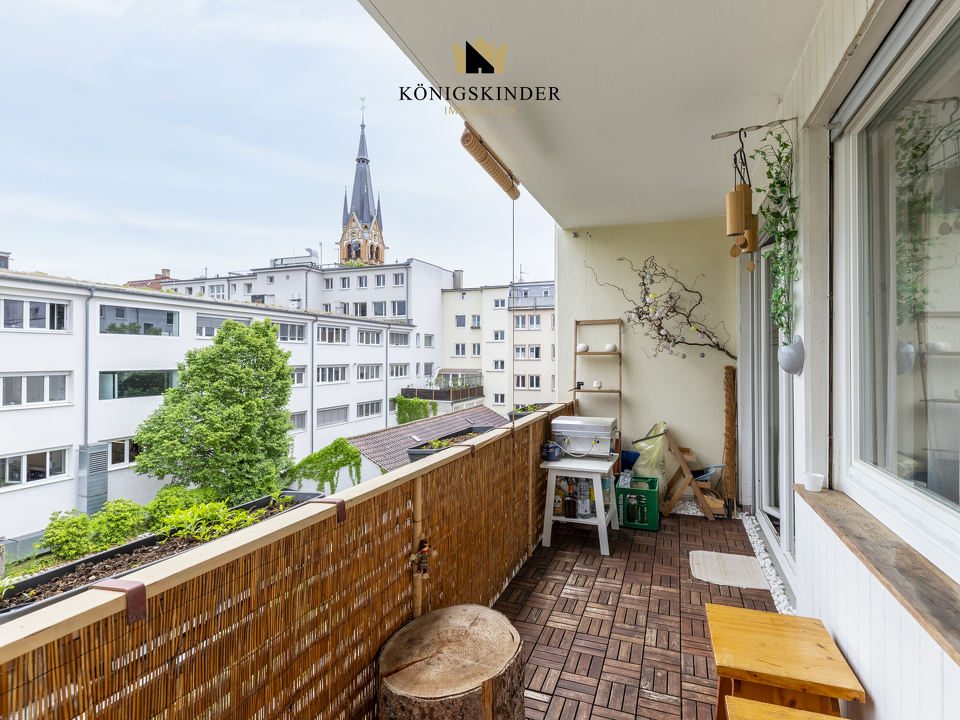 Balkon mit angenehmer Aussicht und zusätzlichem Freiraum