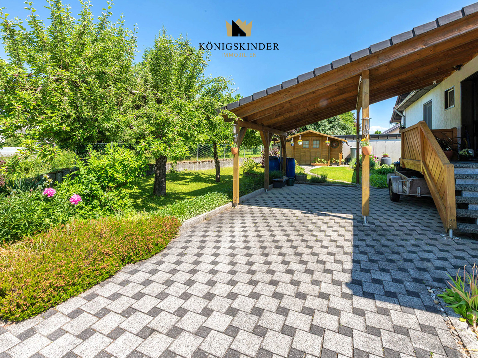 Carport/ Eingangsbereich