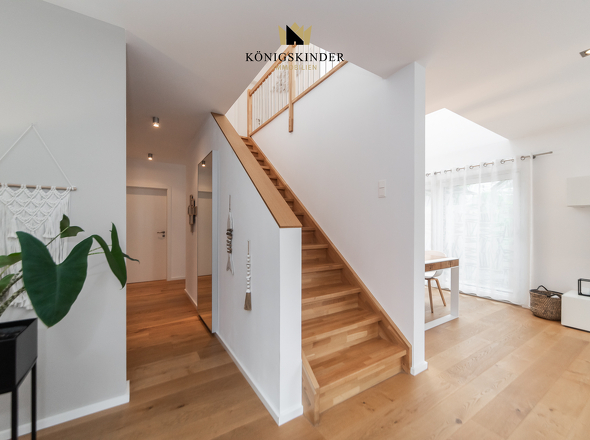 Treppe zum OG