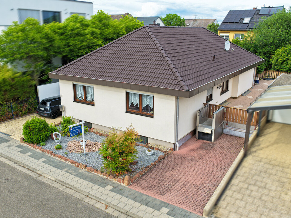 Bungalow Außenansicht