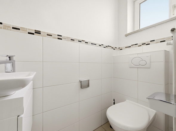 Gäste-WC EG