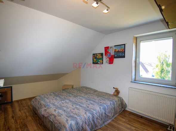 Schlafzimmer DG 