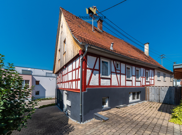 Haus mit Hof oder Terrasse