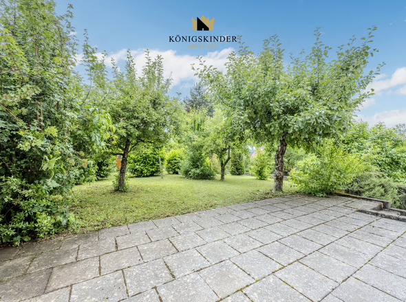 Terrasse mit Garten