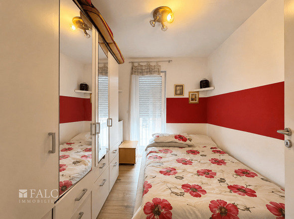 Schlafzimmer - persönliche Gegenstände per KI entfernt