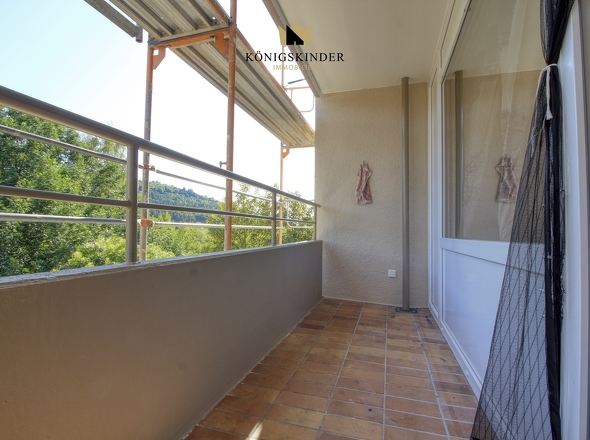 Balkon mit bestem Ausblick ins grüne 