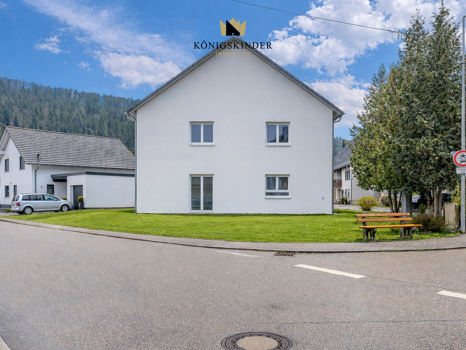...Moderner Neubau...