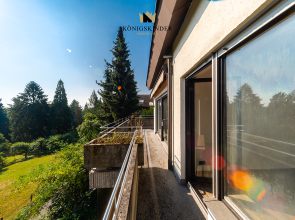 1. Obergeschoss Süd-Ost-Balkon mit unverbaubarer Aussicht