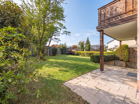 Terrasse + Garten (Möblierung entfernt)