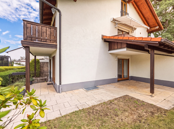 Terrasse (Möblierung entfernt)