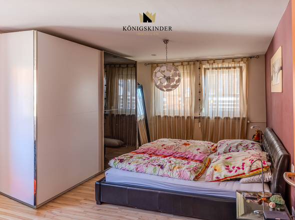 Schlafzimmer DG