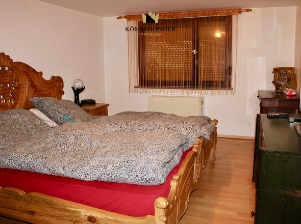 Eines der Schlafzimmer EG