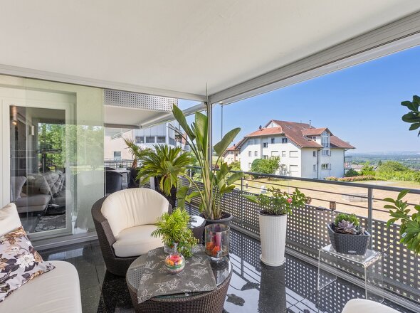 Terrasse mit Wintergarten