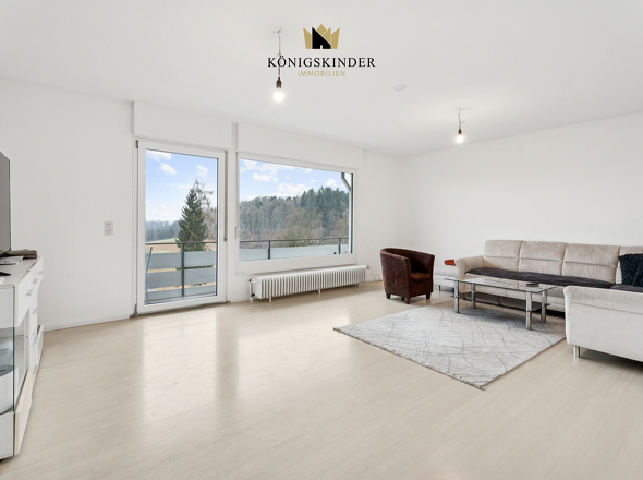 Wohnzimmer mi Balkon